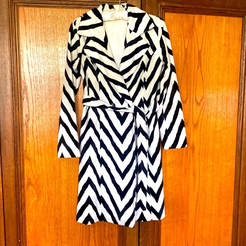 Vintage 90s does 60s chevron zebra stipe coat